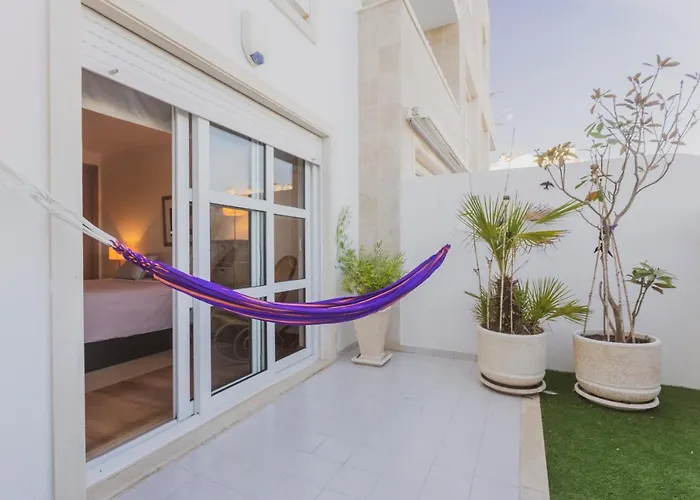 40 - Me And The Sea Ferrel (Leiria)